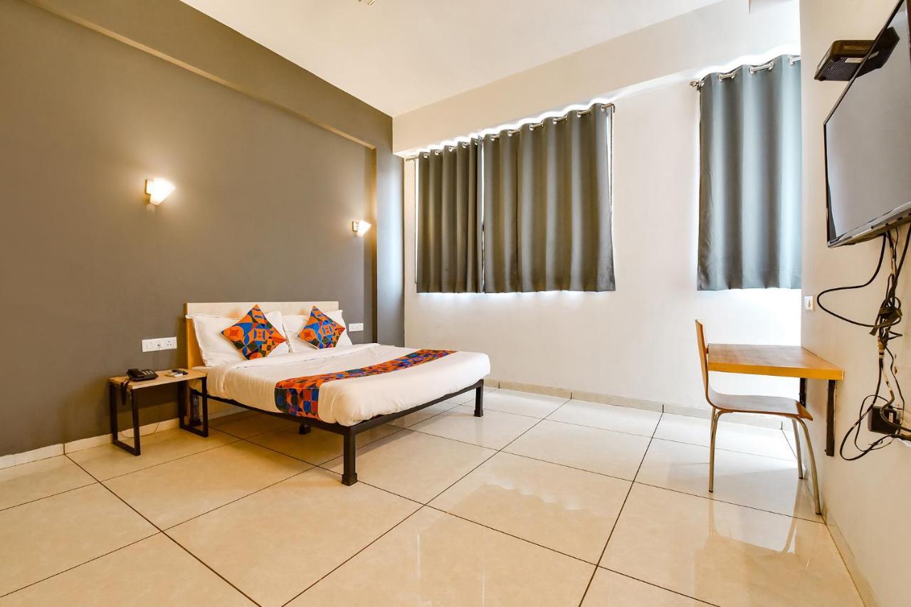 Fabhotel Kaviya - Bopal 아흐메다바드 외부 사진