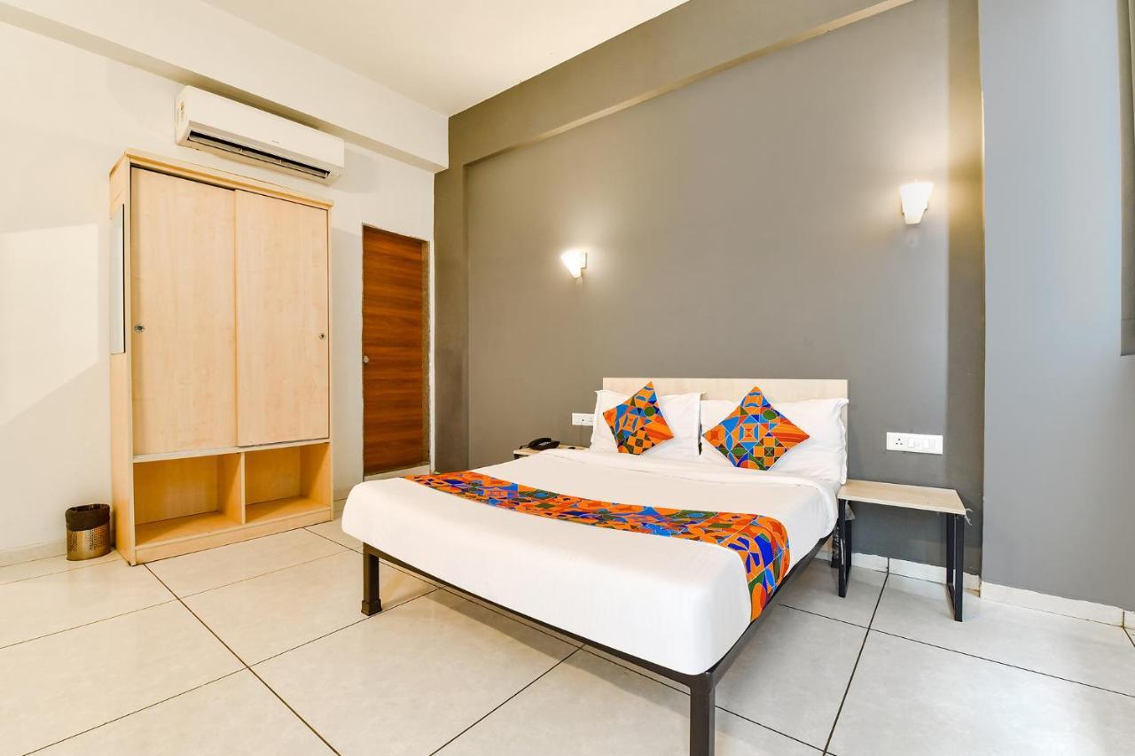 Fabhotel Kaviya - Bopal 아흐메다바드 외부 사진